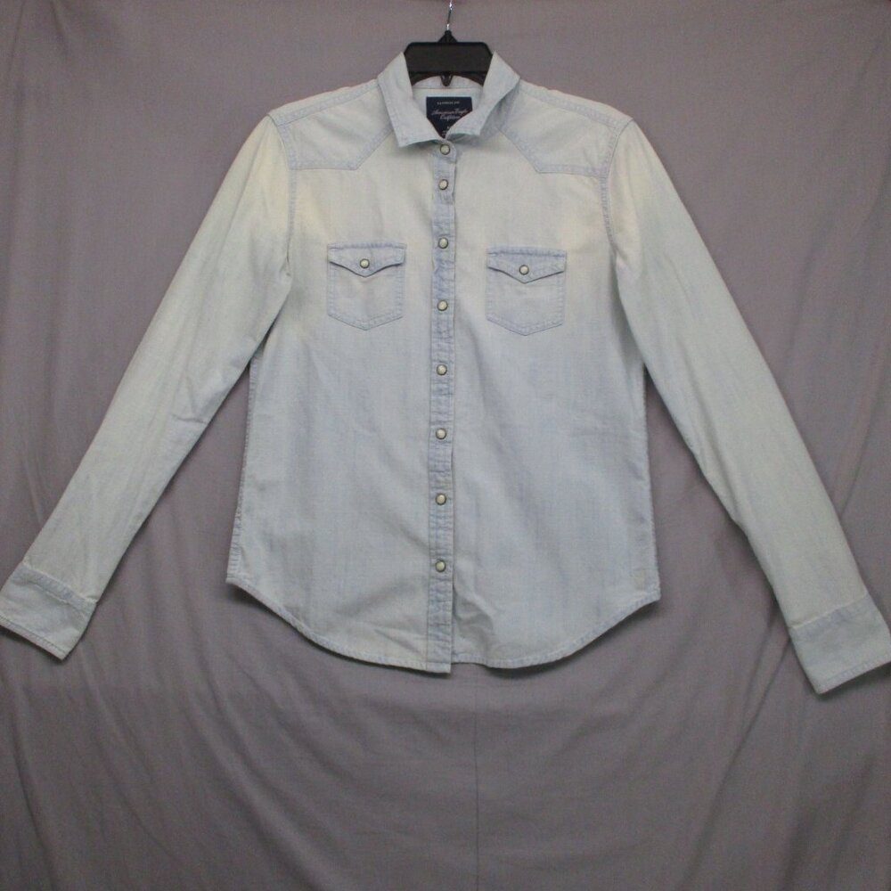 American Eagle Outfitters Favorite Fit Denim Pearl Snap Blue Women Size‎ | SP
